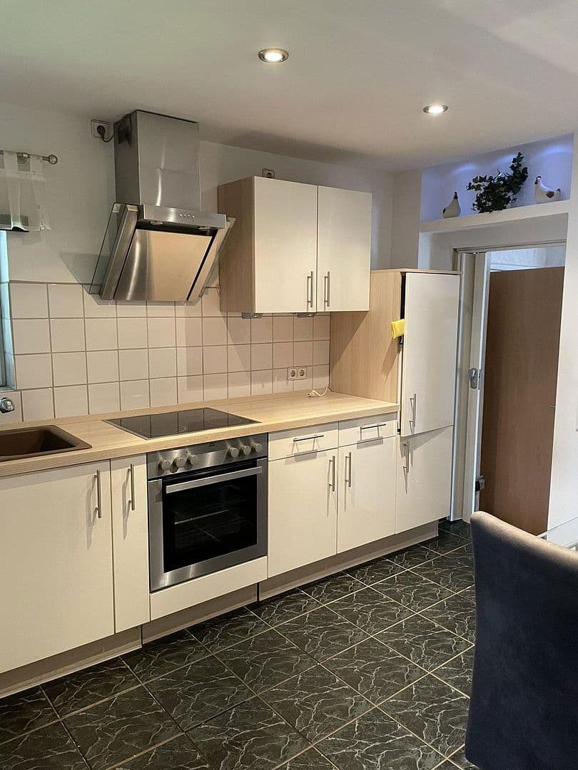 Prodej domu 300 m², pozemek 685 m², Diemelsee, Hessen Prodej domu 300 m², pozemek 685 m², Diemelsee, Hessen