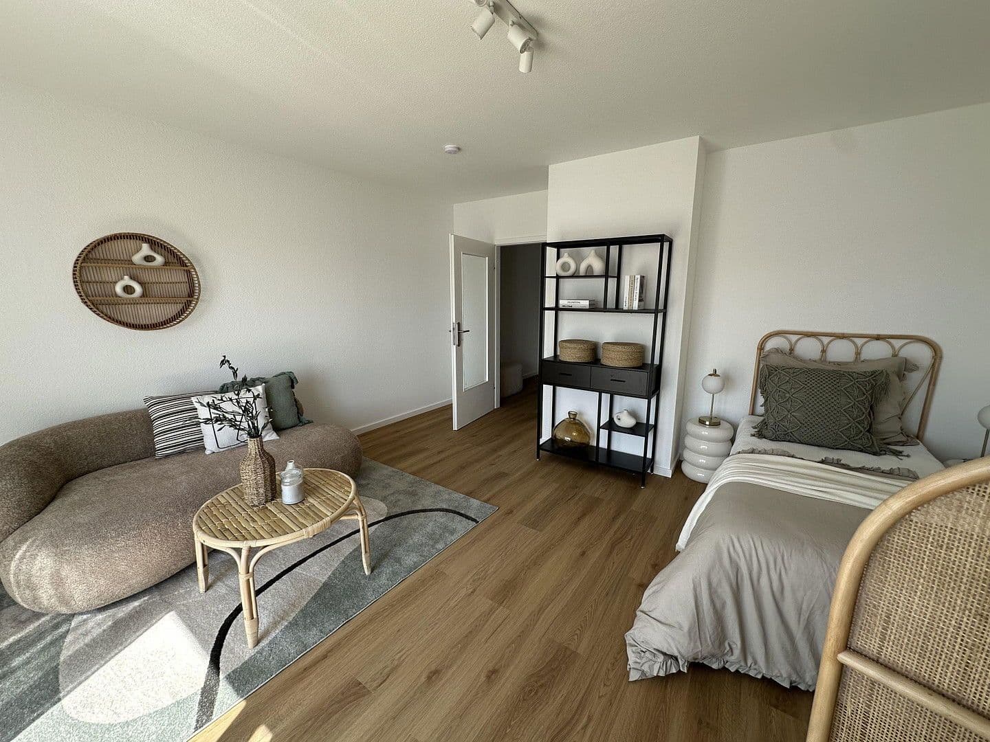 Pronájem bytu 1+1 34 m², Unterschleissheim, Bavorsko Pronájem bytu 1+1 34 m², Unterschleissheim, Bavorsko