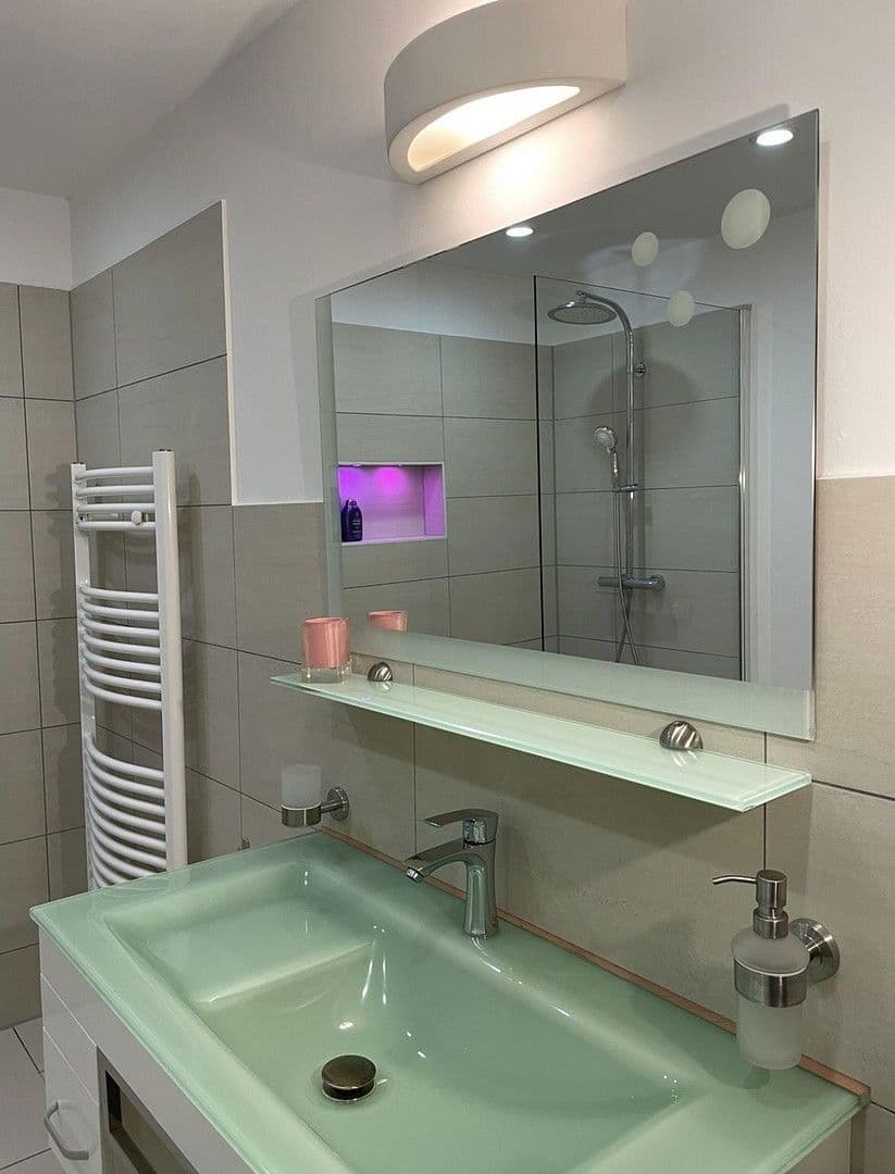 Prodej domu 256 m², pozemek 808 m², Köln - Worringen, Severní Porýní-Vestfálsko Prodej domu 256 m², pozemek 808 m², Köln - Worringen, Severní Porýní-Vestfálsko