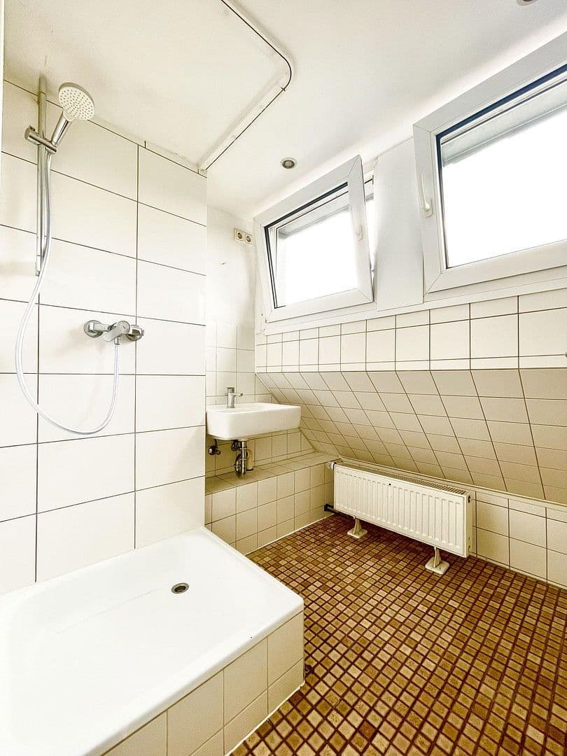 Prodej domu 256 m², pozemek 808 m², Köln - Worringen, Severní Porýní-Vestfálsko Prodej domu 256 m², pozemek 808 m², Köln - Worringen, Severní Porýní-Vestfálsko