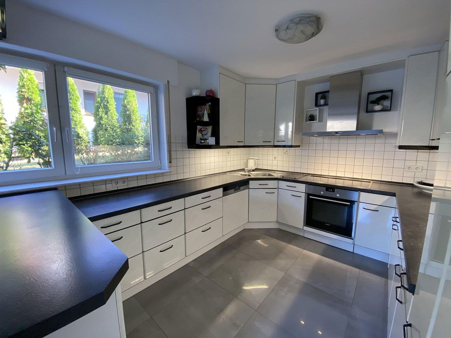 Prodej domu 276 m², pozemek 570 m², Hardthausen am Kocher, Bádensko-Württembersko Prodej domu 276 m², pozemek 570 m², Hardthausen am Kocher, Bádensko-Württembersko