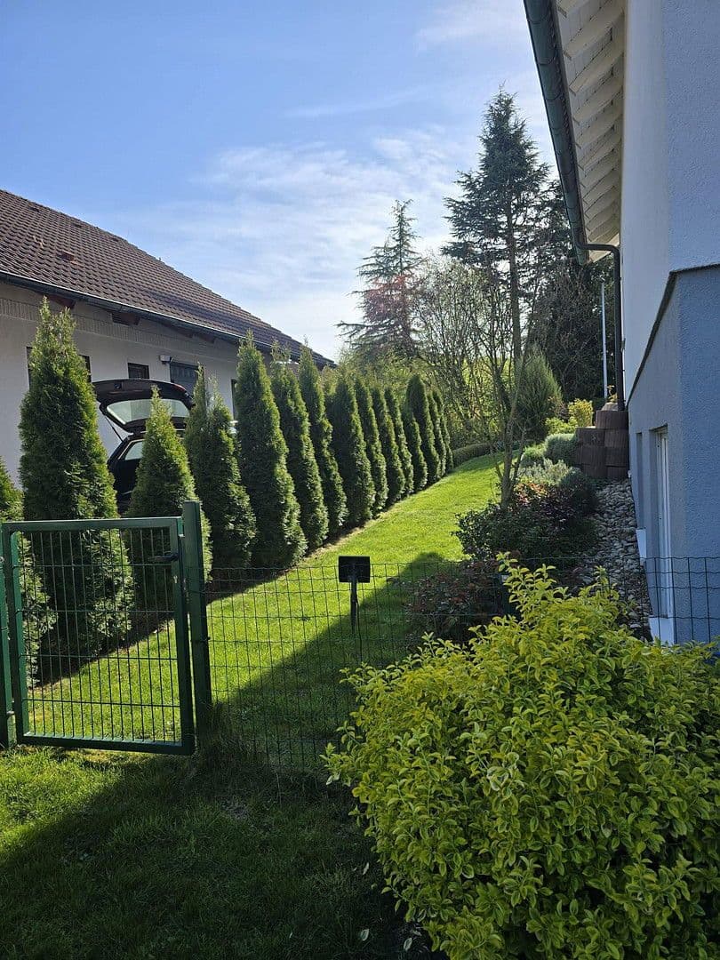Prodej domu 276 m², pozemek 570 m², Hardthausen am Kocher, Bádensko-Württembersko Prodej domu 276 m², pozemek 570 m², Hardthausen am Kocher, Bádensko-Württembersko
