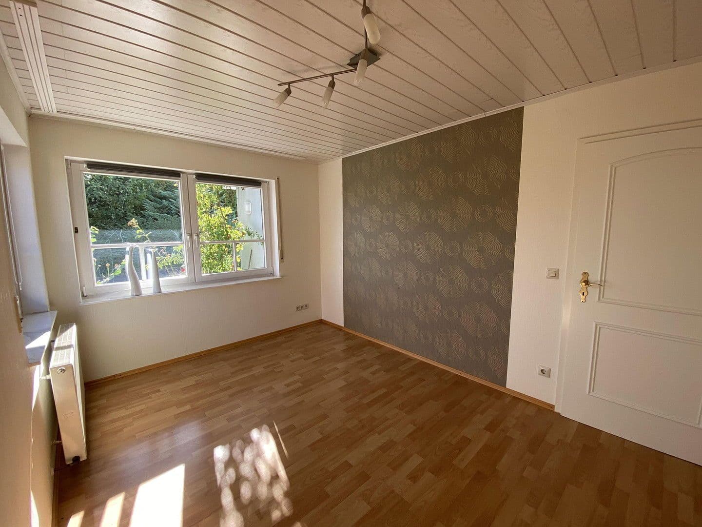Prodej domu 276 m², pozemek 570 m², Hardthausen am Kocher, Bádensko-Württembersko Prodej domu 276 m², pozemek 570 m², Hardthausen am Kocher, Bádensko-Württembersko