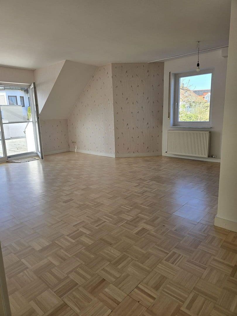 Prodej domu 276 m², pozemek 570 m², Hardthausen am Kocher, Bádensko-Württembersko Prodej domu 276 m², pozemek 570 m², Hardthausen am Kocher, Bádensko-Württembersko