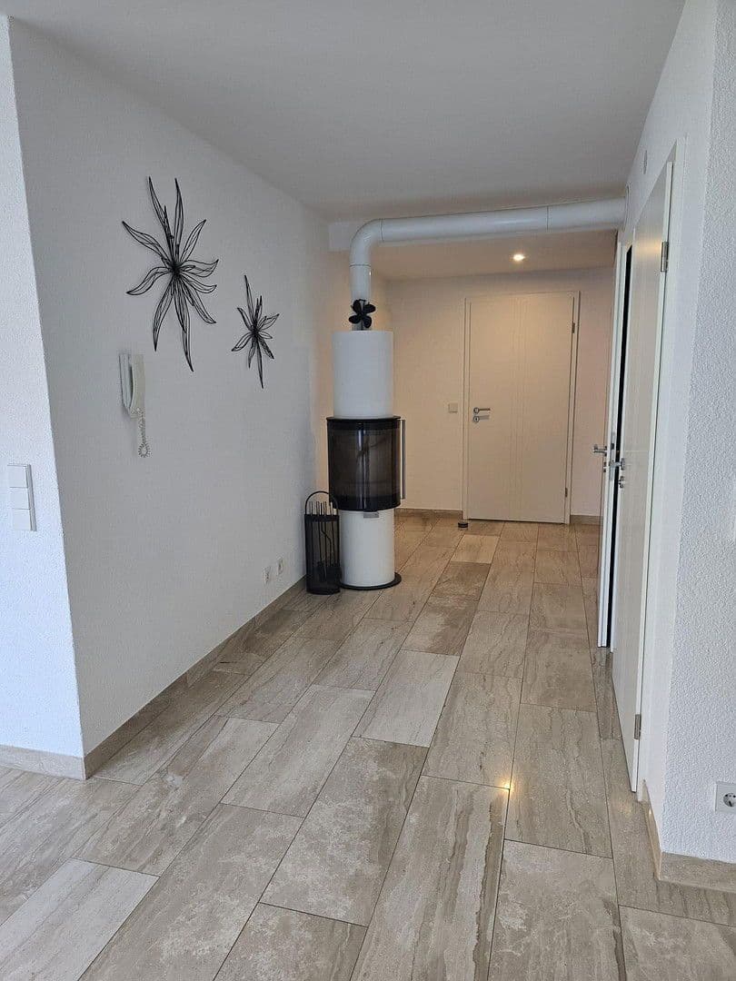 Prodej domu 276 m², pozemek 570 m², Hardthausen am Kocher, Bádensko-Württembersko Prodej domu 276 m², pozemek 570 m², Hardthausen am Kocher, Bádensko-Württembersko