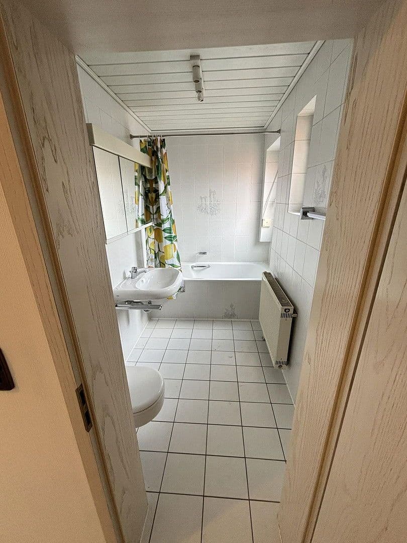 Pronájem bytu 3+1 63 m², Millotstraße 1, Nürtingen, Bádensko-Württembersko Pronájem bytu 3+1 63 m², Millotstraße 1, Nürtingen, Bádensko-Württembersko