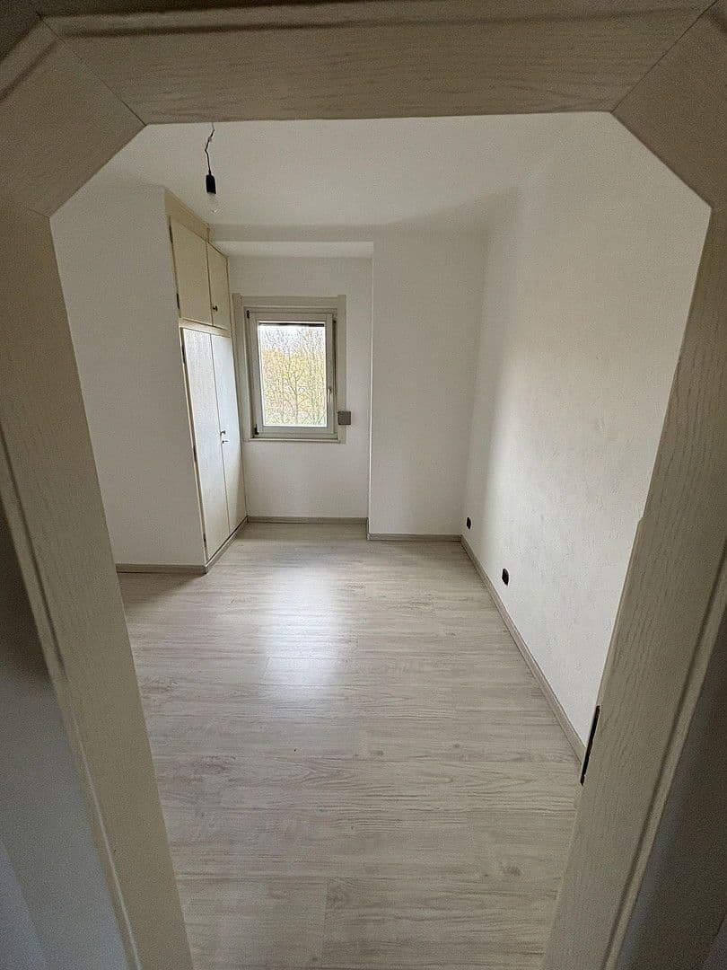 Pronájem bytu 3+1 63 m², Millotstraße 1, Nürtingen, Bádensko-Württembersko Pronájem bytu 3+1 63 m², Millotstraße 1, Nürtingen, Bádensko-Württembersko
