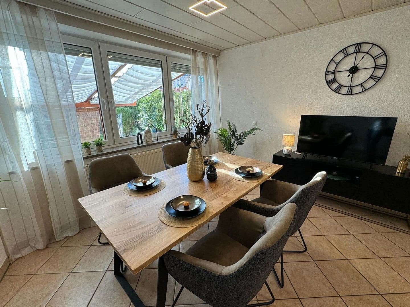 Pronájem bytu 3+1 85 m², Eichstätter Platz 8, Nürnberg, Bavorsko Pronájem bytu 3+1 85 m², Eichstätter Platz 8, Nürnberg, Bavorsko