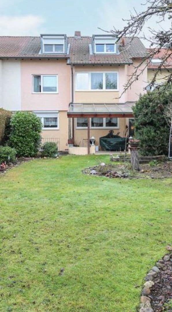 Pronájem bytu 3+1 85 m², Eichstätter Platz 8, Nürnberg, Bavorsko Pronájem bytu 3+1 85 m², Eichstätter Platz 8, Nürnberg, Bavorsko