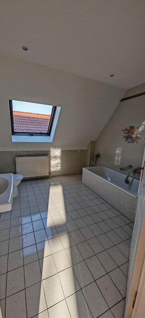 Pronájem bytu 3+kk 93 m², Alzey, Porýní-Falc Pronájem bytu 3+kk 93 m², Alzey, Porýní-Falc