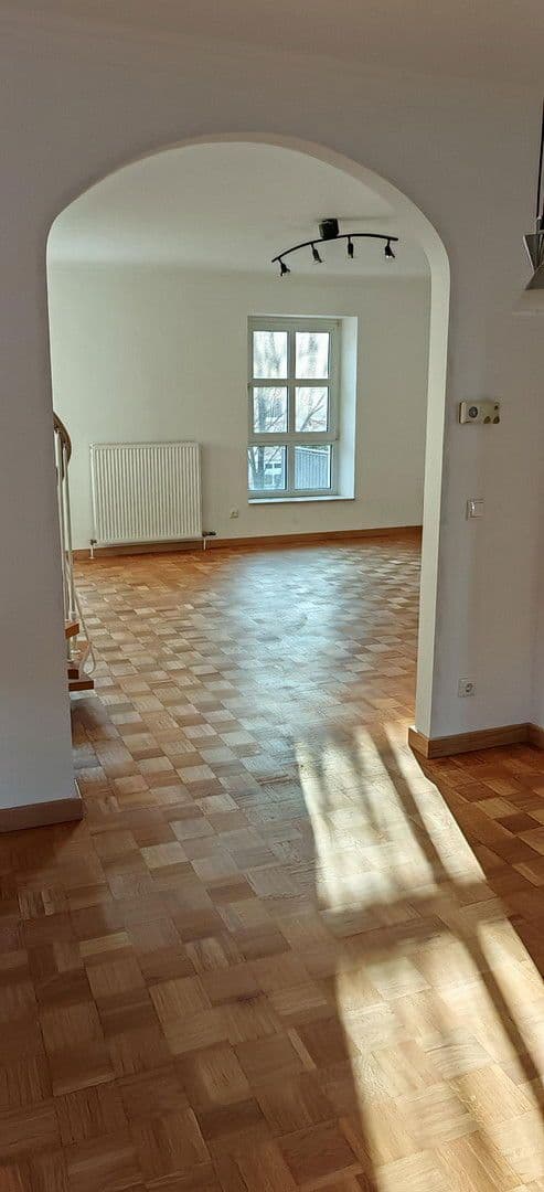 Pronájem bytu 3+kk 93 m², Alzey, Porýní-Falc Pronájem bytu 3+kk 93 m², Alzey, Porýní-Falc