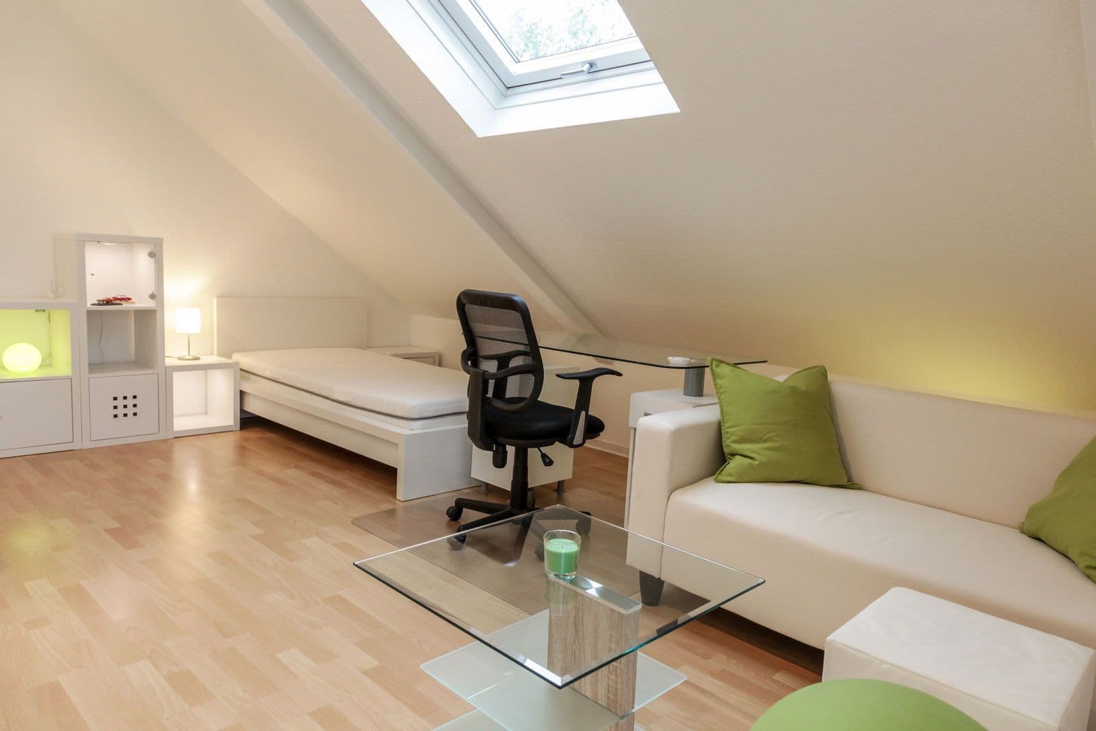 Pronájem bytu 1+1 23 m², Habichtstraße 2, Herrenberg, Bádensko-Württembersko Pronájem bytu 1+1 23 m², Habichtstraße 2, Herrenberg, Bádensko-Württembersko