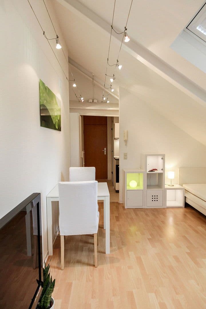 Pronájem bytu 1+1 23 m², Habichtstraße 2, Herrenberg, Bádensko-Württembersko Pronájem bytu 1+1 23 m², Habichtstraße 2, Herrenberg, Bádensko-Württembersko