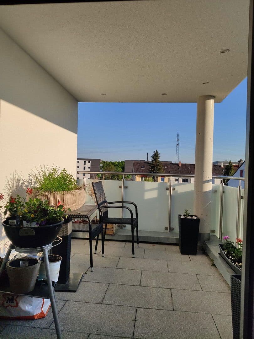 Pronájem bytu 3+1 90 m², Astrid-Lindgrenstr. 2, Neu-Ulm, Bavorsko Pronájem bytu 3+1 90 m², Astrid-Lindgrenstr. 2, Neu-Ulm, Bavorsko