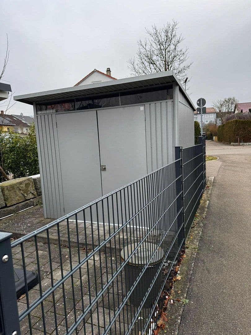 Pronájem bytu 3+1 90 m², Astrid-Lindgrenstr. 2, Neu-Ulm, Bavorsko Pronájem bytu 3+1 90 m², Astrid-Lindgrenstr. 2, Neu-Ulm, Bavorsko