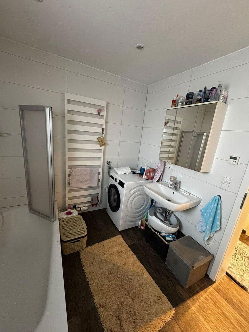 Pronájem bytu 3+1 90 m², Astrid-Lindgrenstr. 2, Neu-Ulm, Bavorsko Pronájem bytu 3+1 90 m², Astrid-Lindgrenstr. 2, Neu-Ulm, Bavorsko