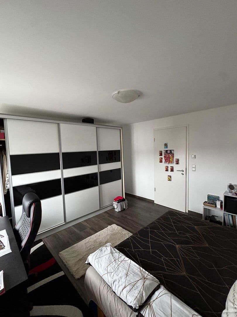 Pronájem bytu 3+1 90 m², Astrid-Lindgrenstr. 2, Neu-Ulm, Bavorsko Pronájem bytu 3+1 90 m², Astrid-Lindgrenstr. 2, Neu-Ulm, Bavorsko