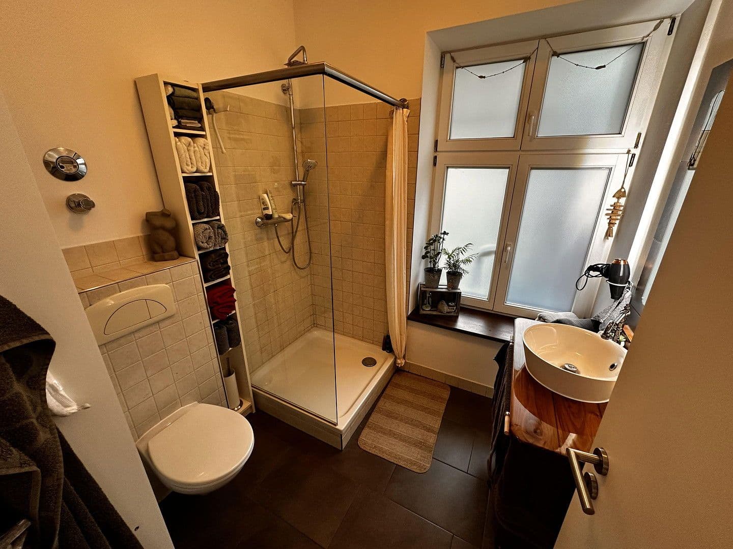 Pronájem bytu 3+1 85 m², Molkereistraße 4, Schwerin, Mecklenburg-Vorpommern Pronájem bytu 3+1 85 m², Molkereistraße 4, Schwerin, Mecklenburg-Vorpommern