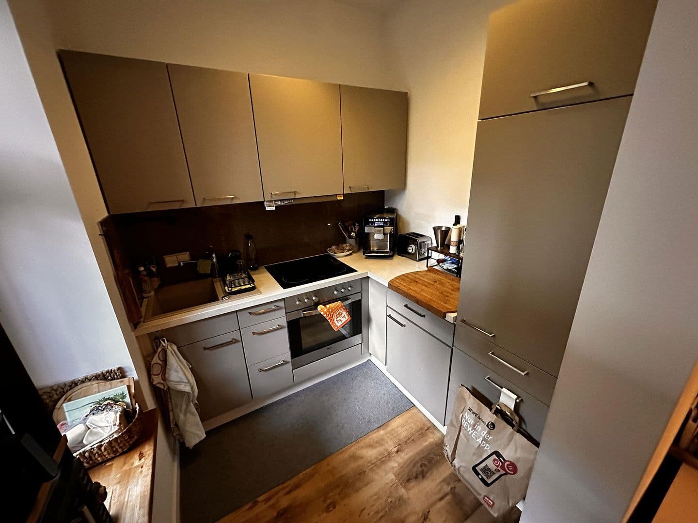 Pronájem bytu 3+1 85 m², Molkereistraße 4, Schwerin, Mecklenburg-Vorpommern Pronájem bytu 3+1 85 m², Molkereistraße 4, Schwerin, Mecklenburg-Vorpommern