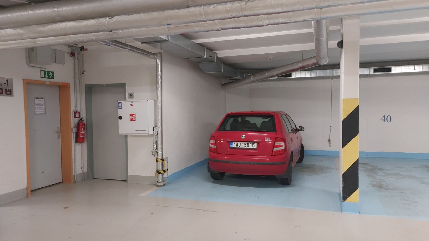 Pronájem garáže 16 m², Berlínská, Praha, Praha Pronájem garáže 16 m², Berlínská, Praha, Praha