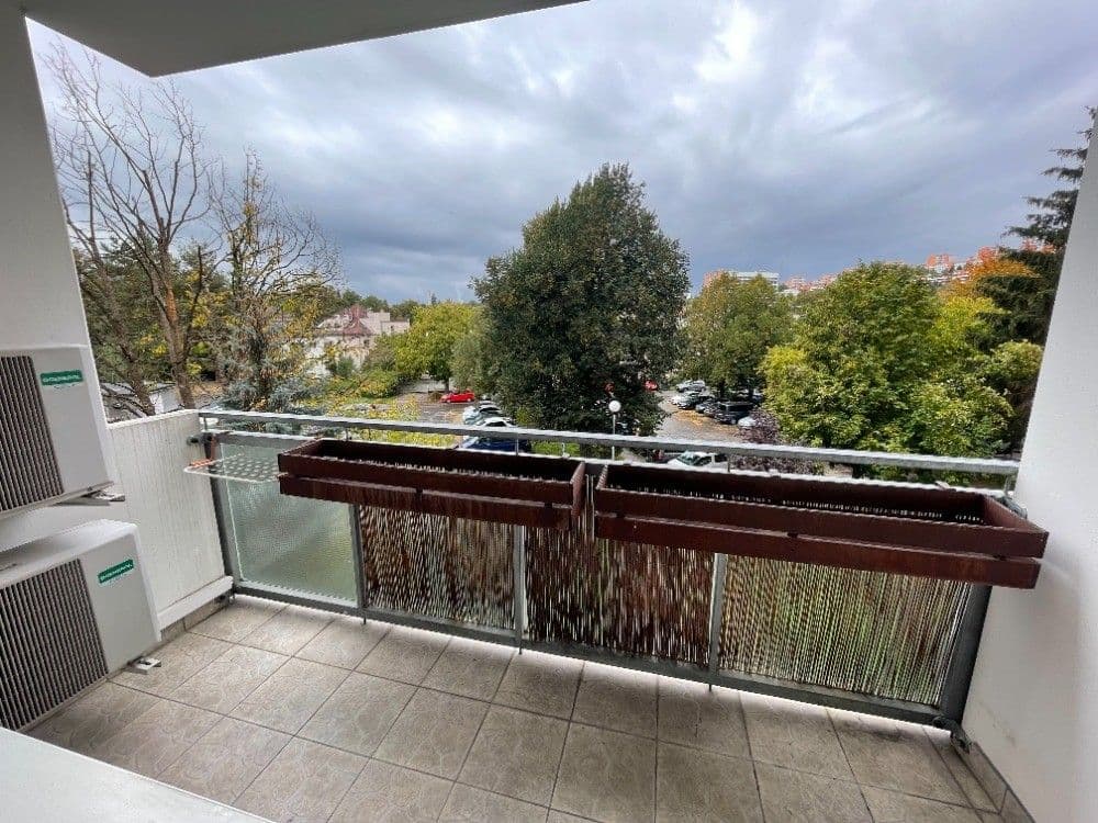 Pronájem bytu 3+1 68 m², Kúty, Zlín, Zlínský kraj Pronájem bytu 3+1 68 m², Kúty, Zlín, Zlínský kraj