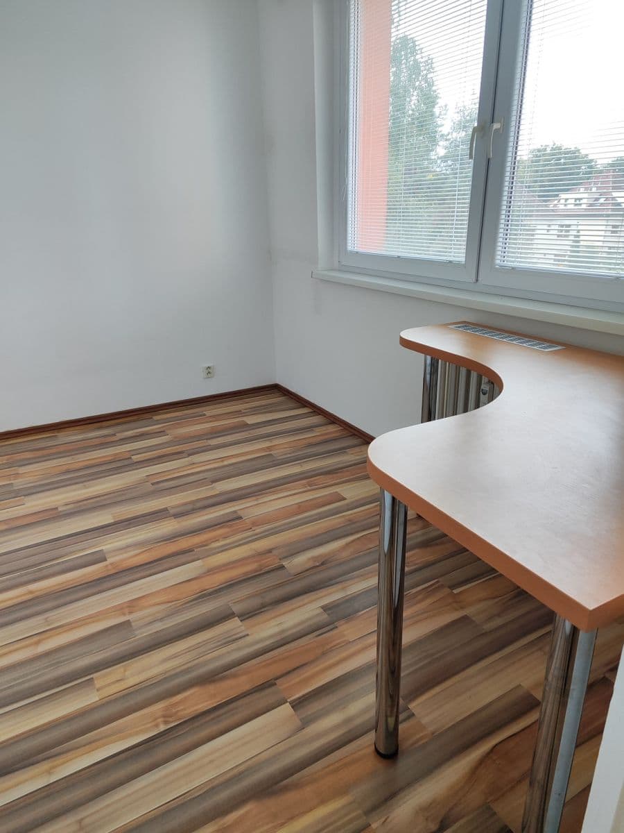 Pronájem bytu 3+1 68 m², Kúty, Zlín, Zlínský kraj Pronájem bytu 3+1 68 m², Kúty, Zlín, Zlínský kraj