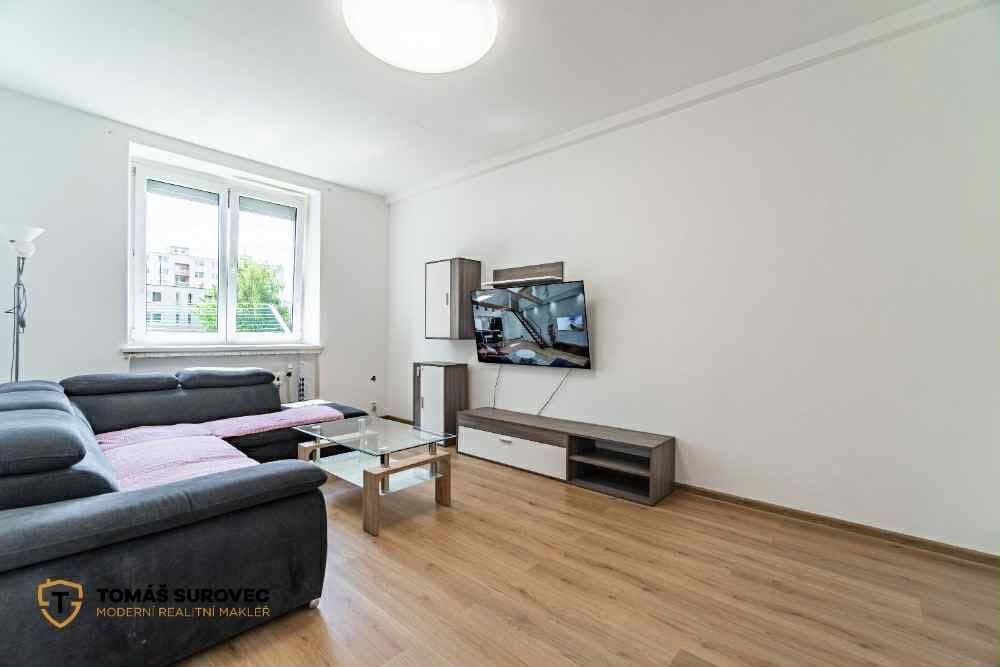 Pronájem bytu 2+1 54 m², Sokolská, Zlín, Zlínský kraj Pronájem bytu 2+1 54 m², Sokolská, Zlín, Zlínský kraj