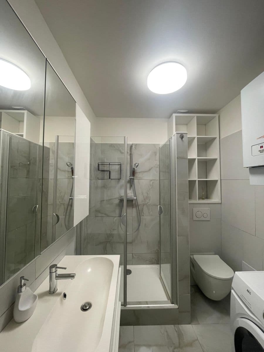Pronájem bytu 2+kk 64 m², Zátopkova, Milovice, Středočeský kraj Pronájem bytu 2+kk 64 m², Zátopkova, Milovice, Středočeský kraj