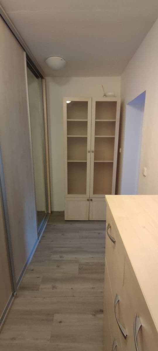 Pronájem bytu 2+kk 64 m², Zátopkova, Milovice, Středočeský kraj Pronájem bytu 2+kk 64 m², Zátopkova, Milovice, Středočeský kraj