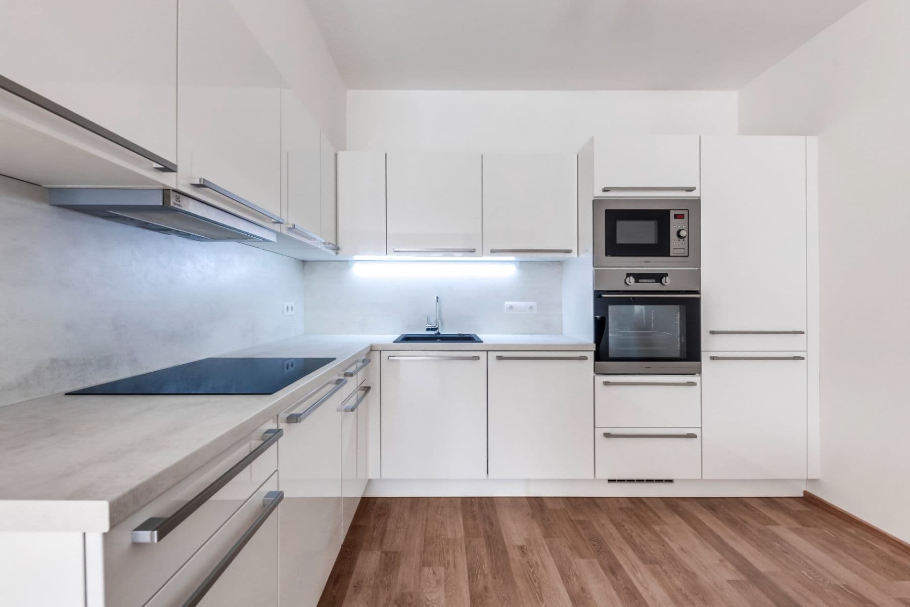 Pronájem bytu 3+kk 78 m², Toufarova, Praha, Praha Pronájem bytu 3+kk 78 m², Toufarova, Praha, Praha