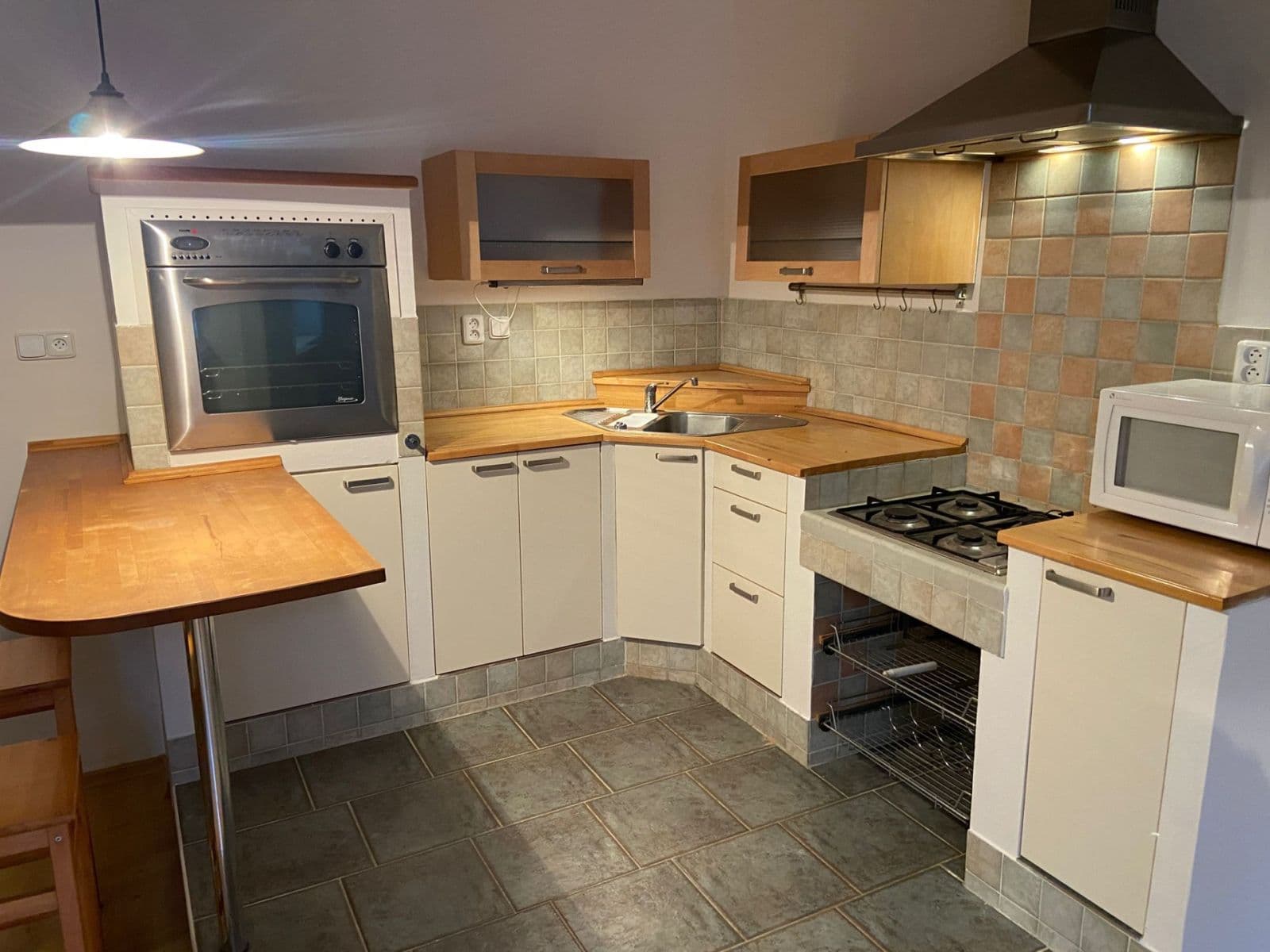 Pronájem bytu 1+1 41 m², nám. Svobody, Přerov, Olomoucký kraj Pronájem bytu 1+1 41 m², nám. Svobody, Přerov, Olomoucký kraj