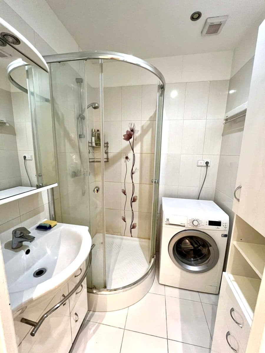 Pronájem bytu 1+1 34 m², Egyptská, Praha, Praha Pronájem bytu 1+1 34 m², Egyptská, Praha, Praha