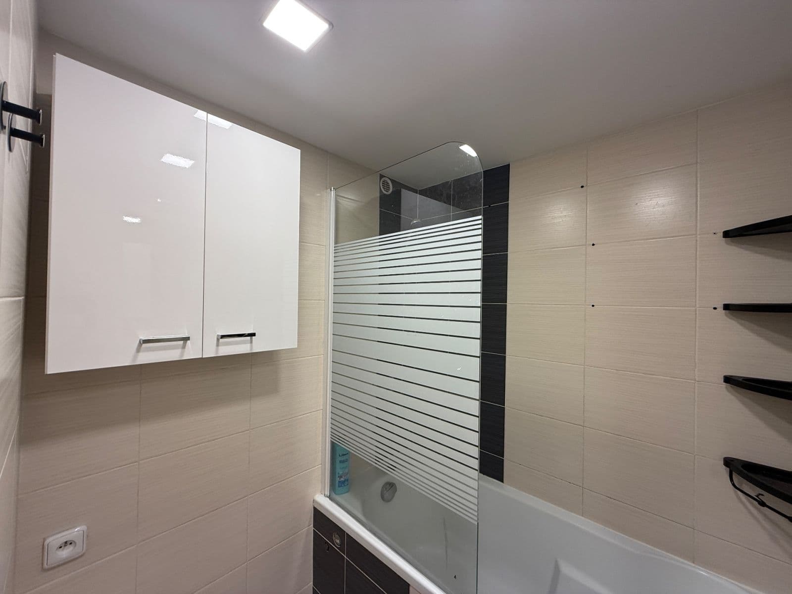 Pronájem bytu 3+1 70 m², Alejní, Teplice, Ústecký kraj Pronájem bytu 3+1 70 m², Alejní, Teplice, Ústecký kraj