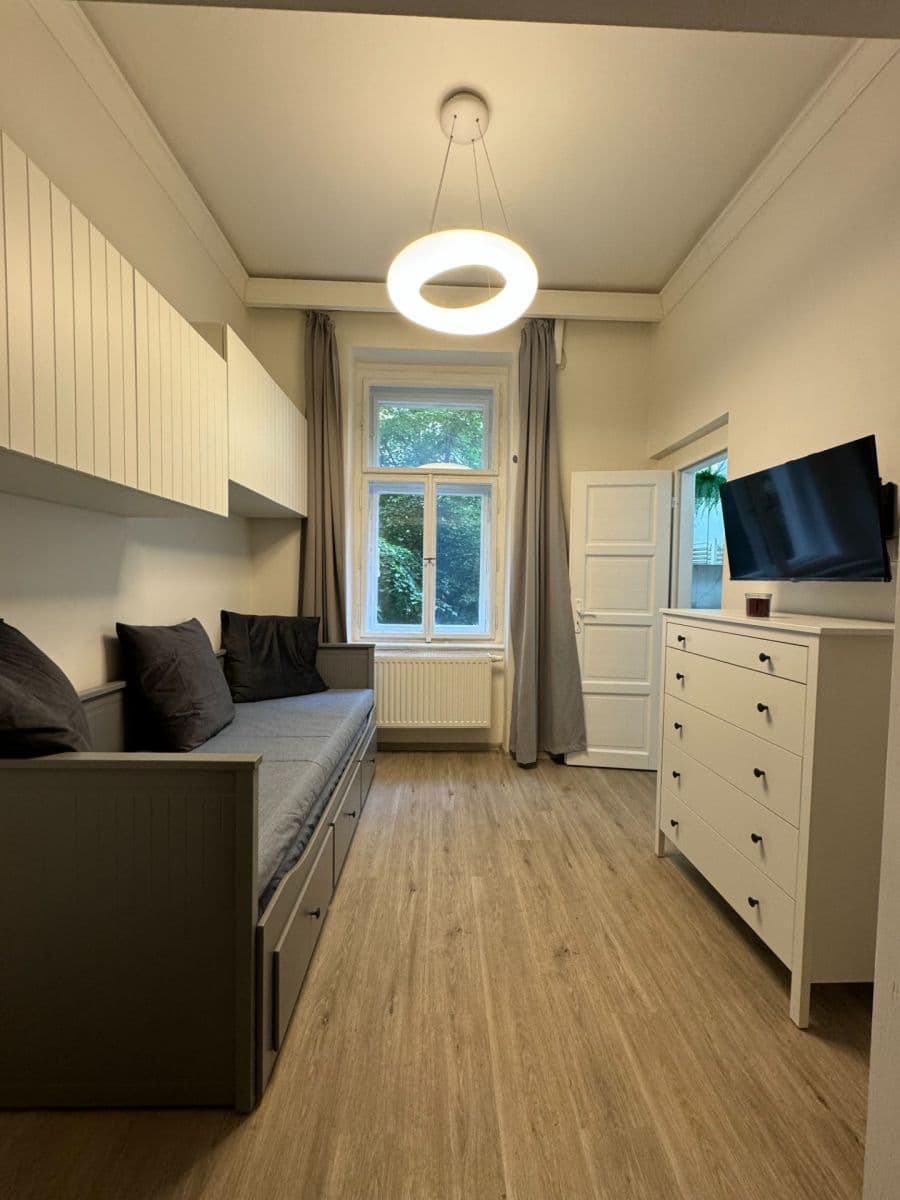 Pronájem bytu 1+kk 19 m², Jagellonská, Praha, Praha Pronájem bytu 1+kk 19 m², Jagellonská, Praha, Praha