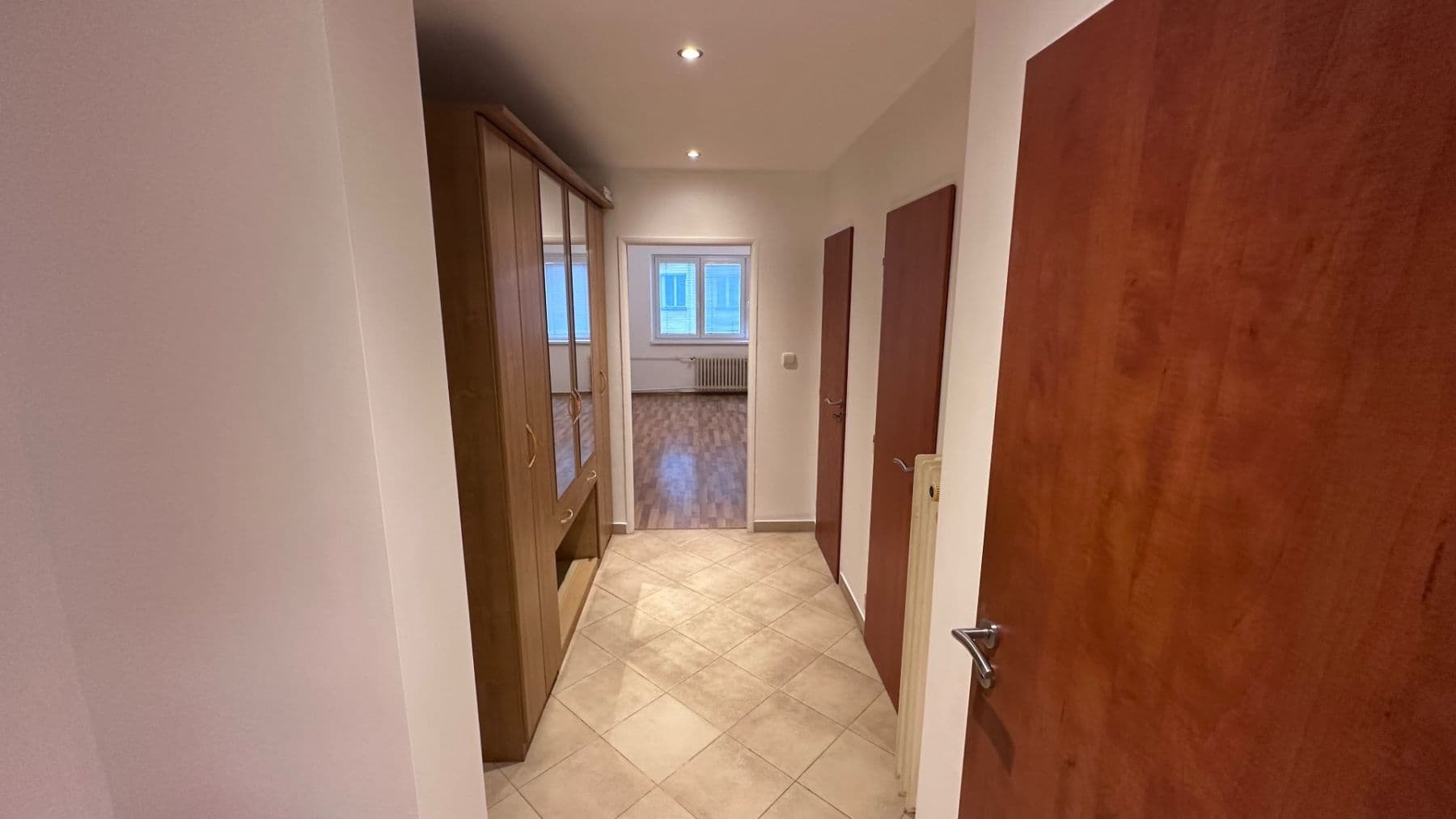 Pronájem bytu 2+1 57 m², Holandská, Praha, Praha Pronájem bytu 2+1 57 m², Holandská, Praha, Praha