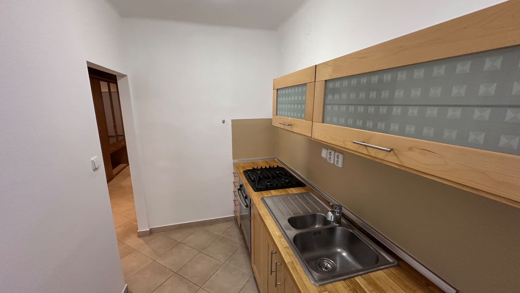 Pronájem bytu 2+1 57 m², Holandská, Praha, Praha Pronájem bytu 2+1 57 m², Holandská, Praha, Praha