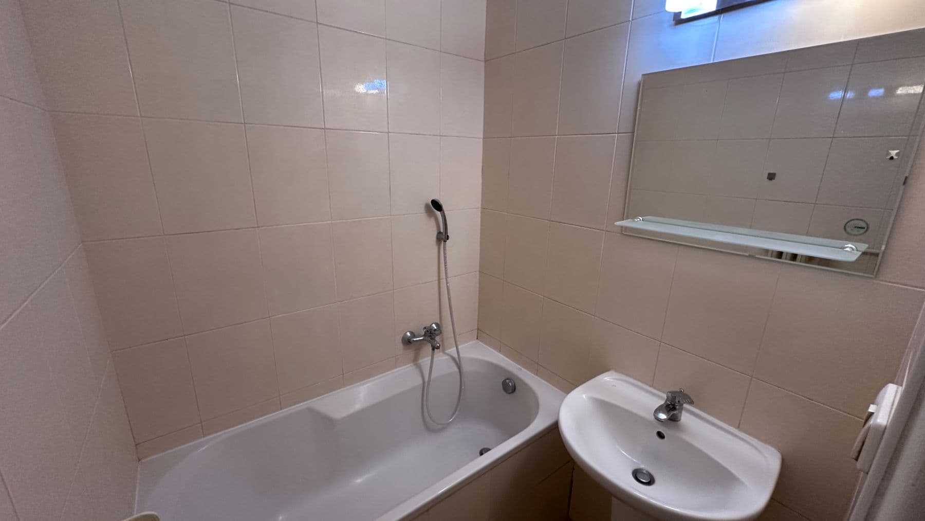 Pronájem bytu 2+1 57 m², Holandská, Praha, Praha Pronájem bytu 2+1 57 m², Holandská, Praha, Praha