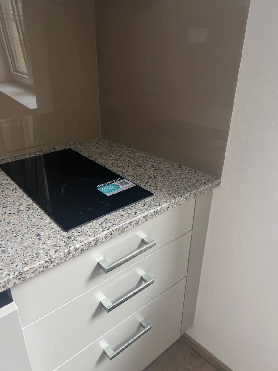 Pronájem bytu 1+kk 30 m², Puškinova, Plzeň, Plzeňský kraj Pronájem bytu 1+kk 30 m², Puškinova, Plzeň, Plzeňský kraj