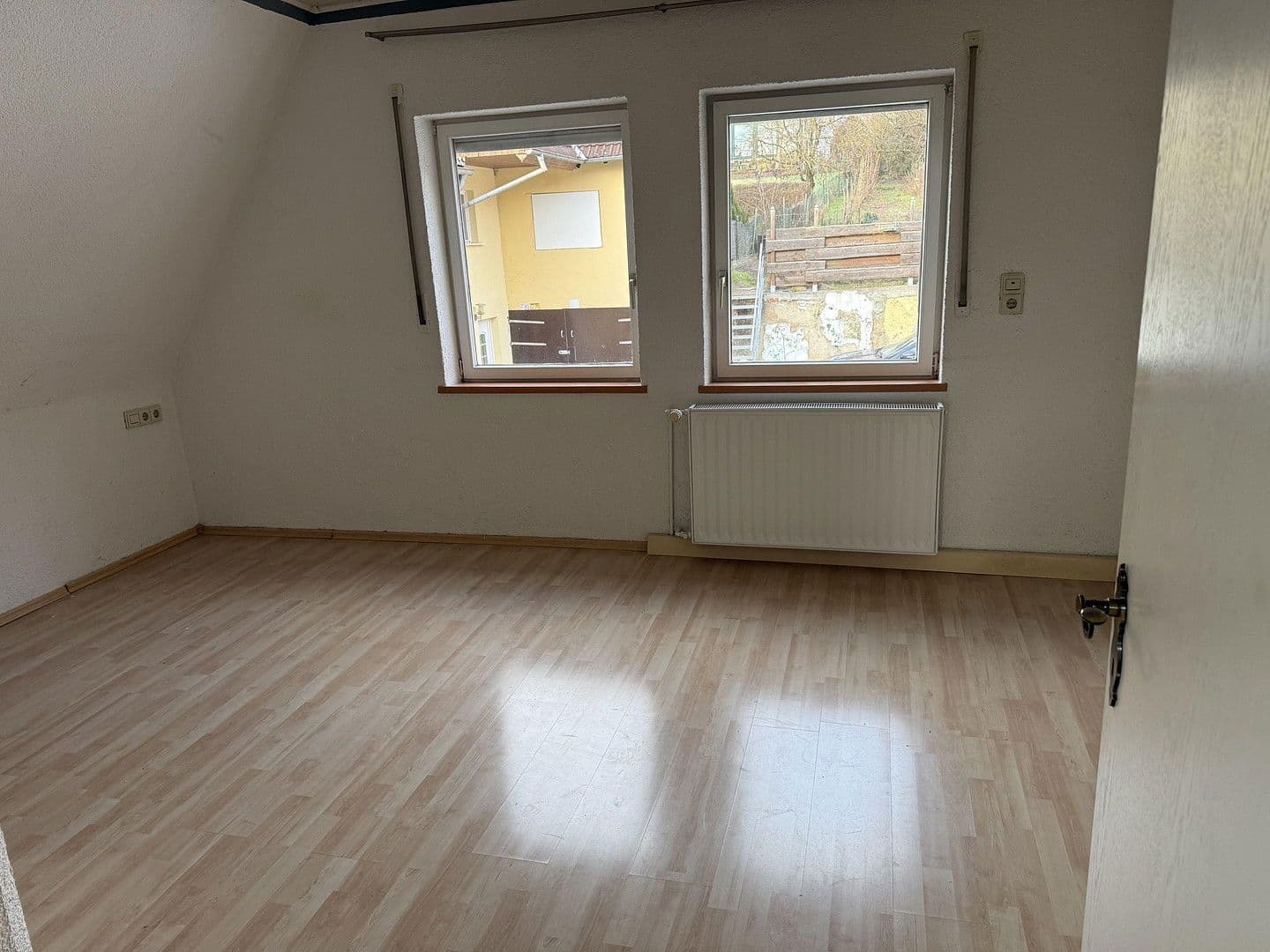 Prodej domu 100 m², pozemek 398 m², Heilbronn, Bádensko-Württembersko Prodej domu 100 m², pozemek 398 m², Heilbronn, Bádensko-Württembersko