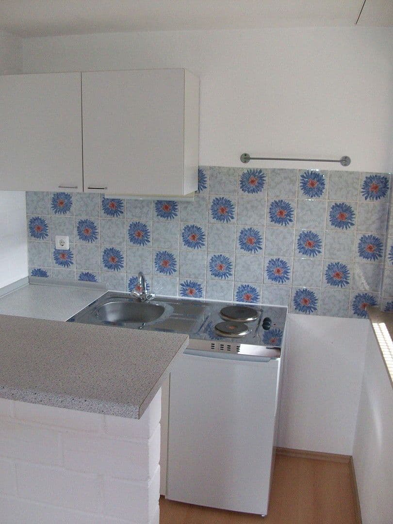 Pronájem bytu 1+1 22 m², Klosterstr. 76, Randersacker, Bavorsko Pronájem bytu 1+1 22 m², Klosterstr. 76, Randersacker, Bavorsko