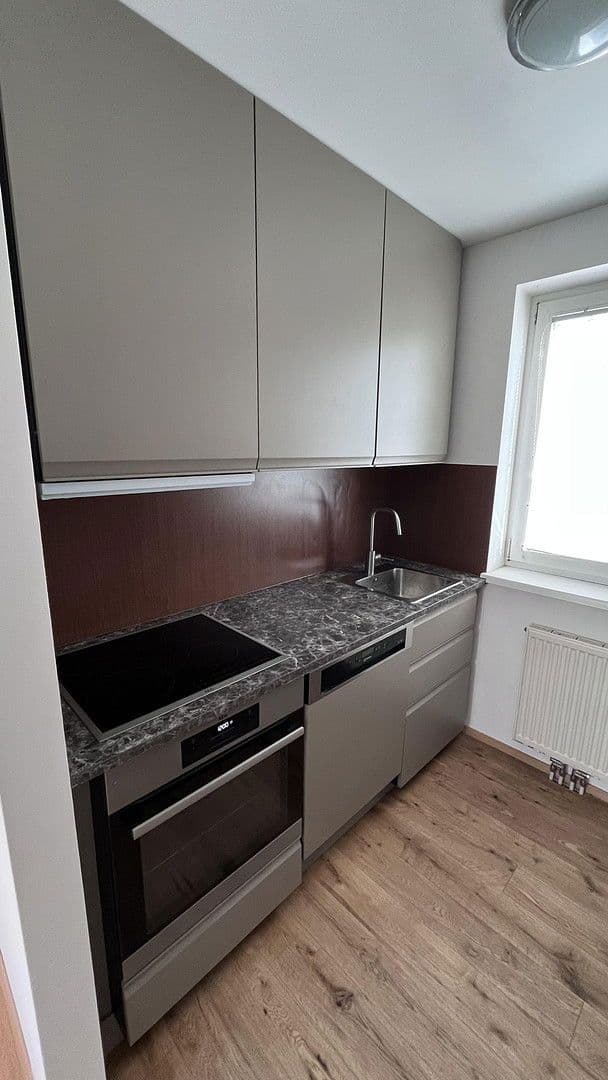 Pronájem bytu 3+1 75 m², Grundäckergasse 36, Wien, Wien Pronájem bytu 3+1 75 m², Grundäckergasse 36, Wien, Wien