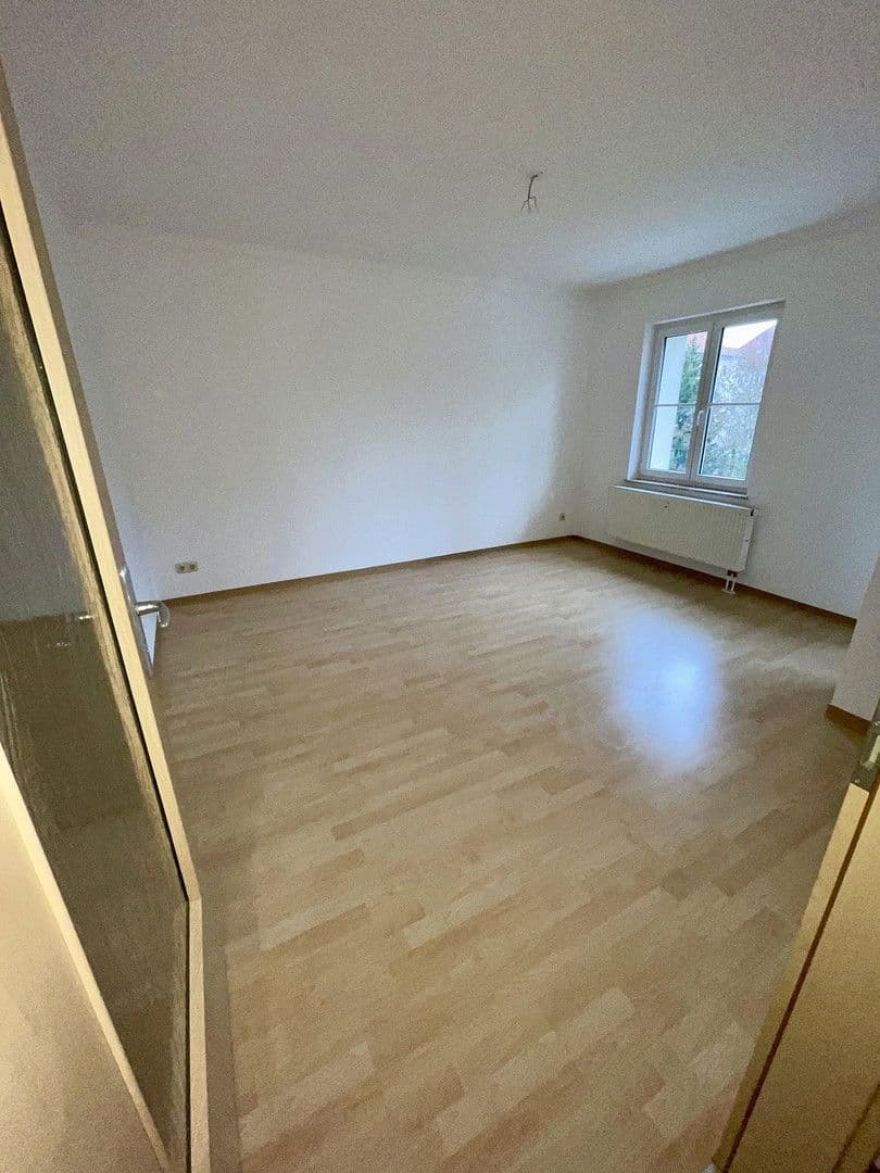 Pronájem bytu 2+1 52 m², Einsteinstraße 3, Leipzig, Sasko Pronájem bytu 2+1 52 m², Einsteinstraße 3, Leipzig, Sasko