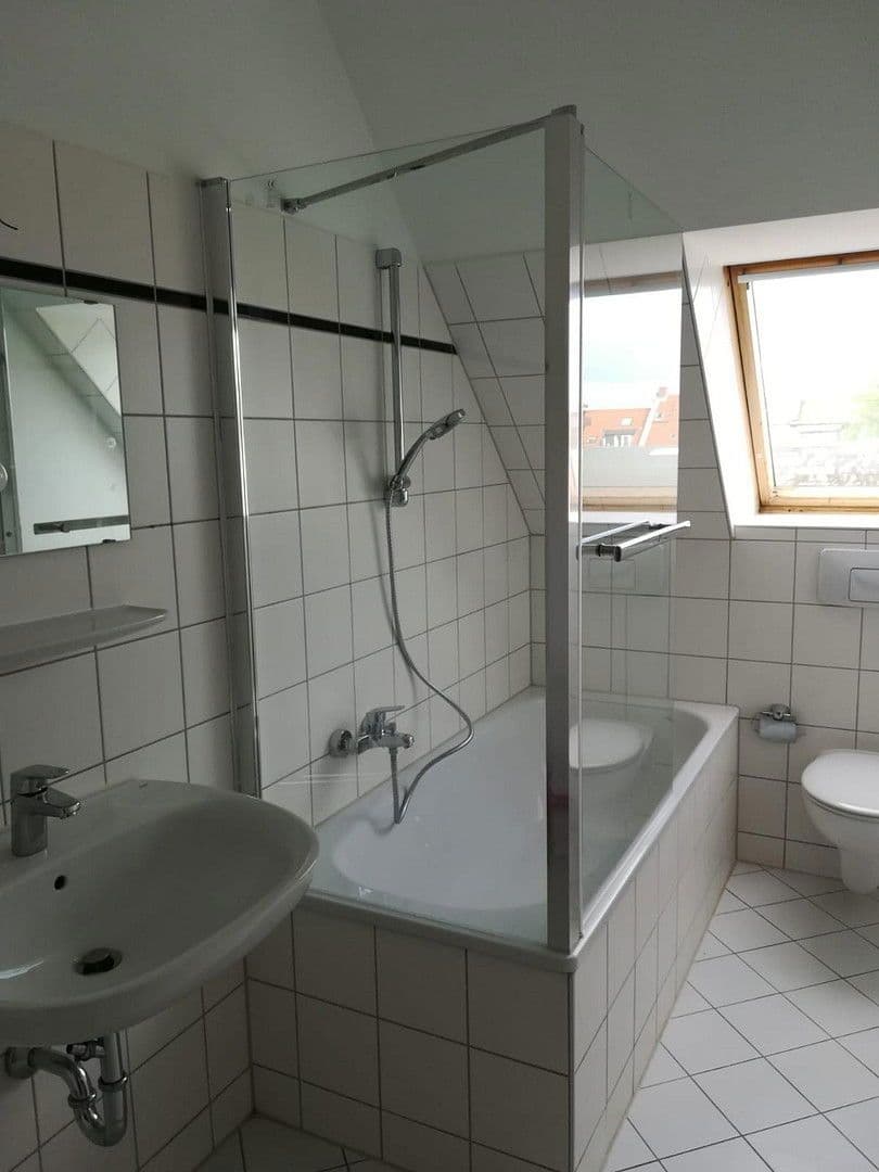 Pronájem bytu 2+1 48 m², Stieglitzstraße 105, Leipzig, Sasko Pronájem bytu 2+1 48 m², Stieglitzstraße 105, Leipzig, Sasko