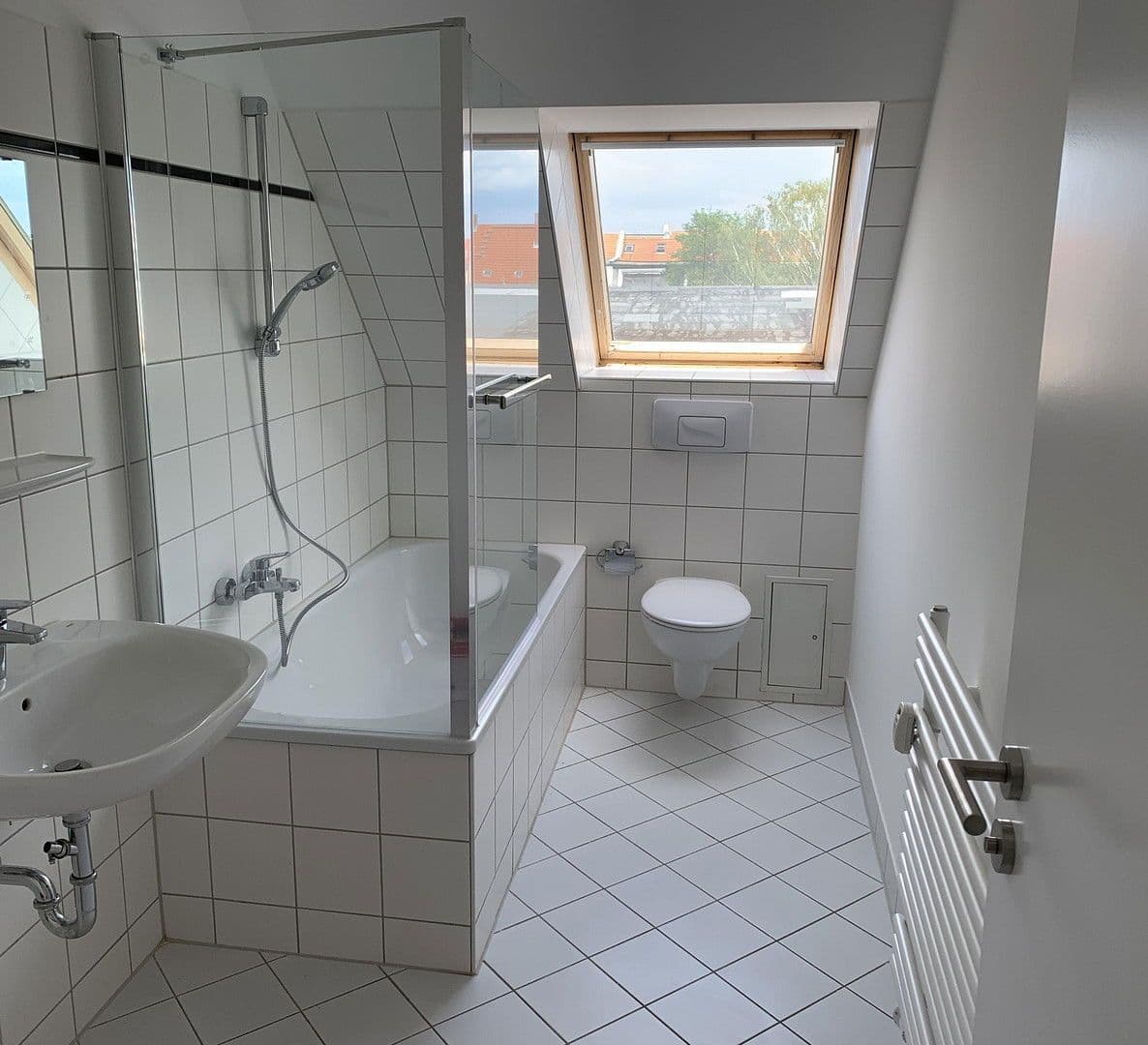 Pronájem bytu 2+1 48 m², Stieglitzstraße 105, Leipzig, Sasko Pronájem bytu 2+1 48 m², Stieglitzstraße 105, Leipzig, Sasko