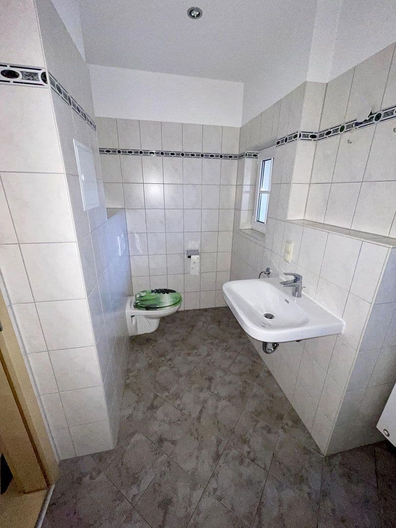 Pronájem bytu 2+1 52 m², Einsteinstraße 3, Leipzig, Sasko Pronájem bytu 2+1 52 m², Einsteinstraße 3, Leipzig, Sasko