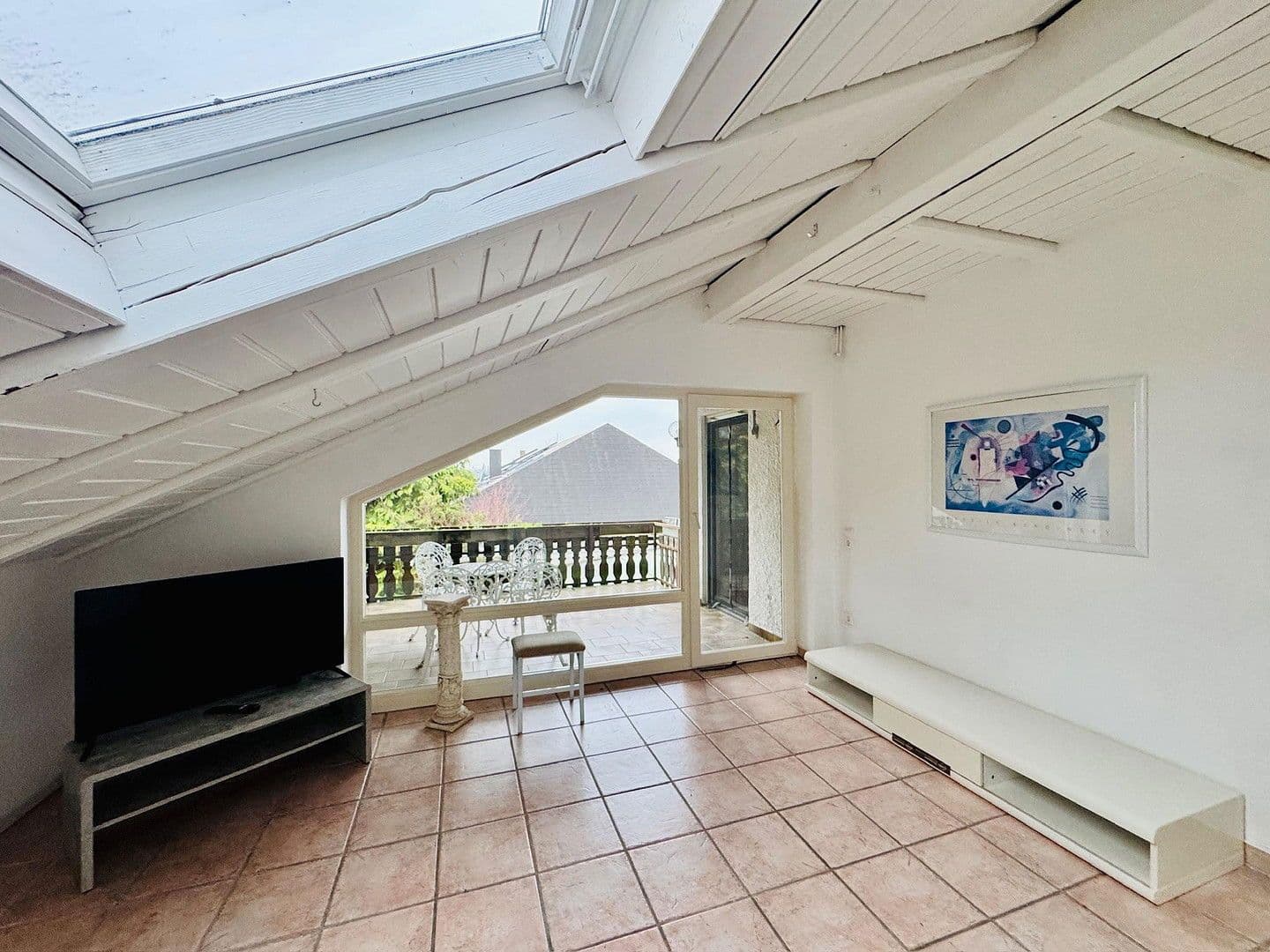 Pronájem bytu 2+1 63 m², Eichenstr. 19, Bad Rappenau, Bádensko-Württembersko Pronájem bytu 2+1 63 m², Eichenstr. 19, Bad Rappenau, Bádensko-Württembersko