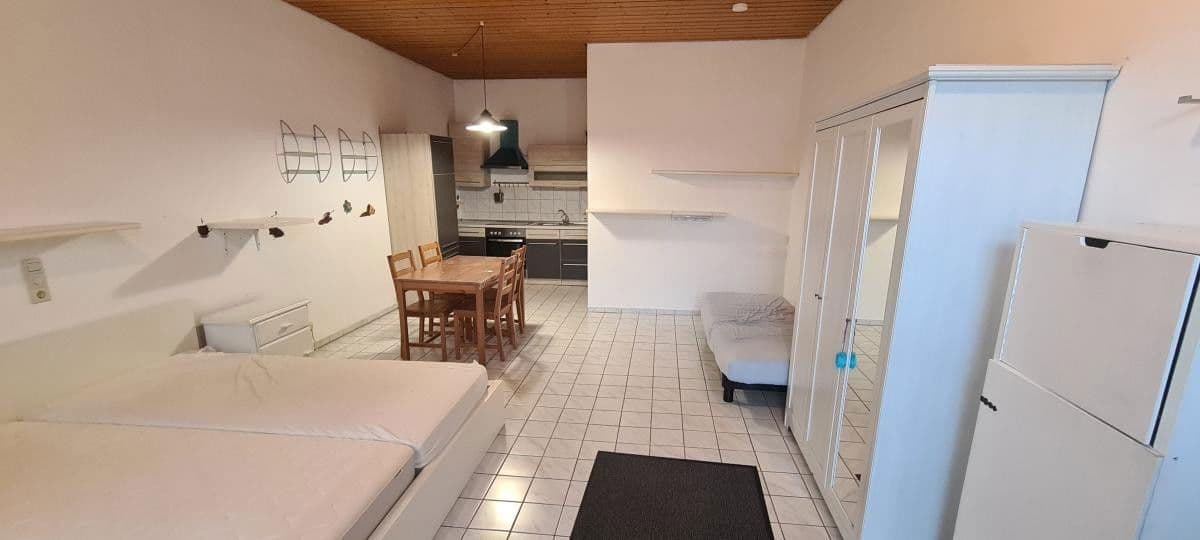 Pronájem bytu 1+1 37 m², Liebenzeller Str.3, Neuhausen, Bádensko-Württembersko Pronájem bytu 1+1 37 m², Liebenzeller Str.3, Neuhausen, Bádensko-Württembersko