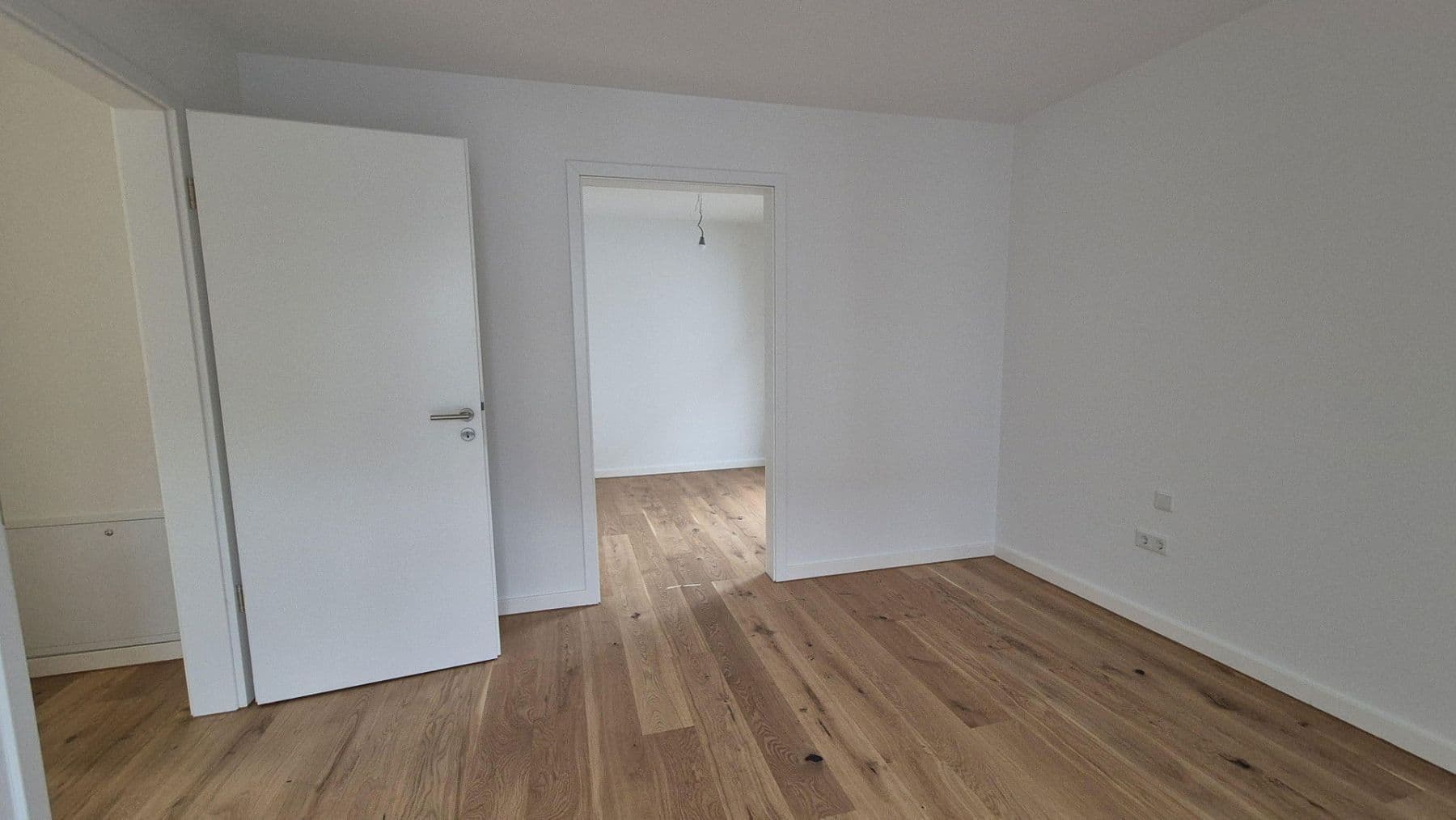 Pronájem bytu 3+1 66 m², Planegger Str. 63, München, Bavorsko Pronájem bytu 3+1 66 m², Planegger Str. 63, München, Bavorsko