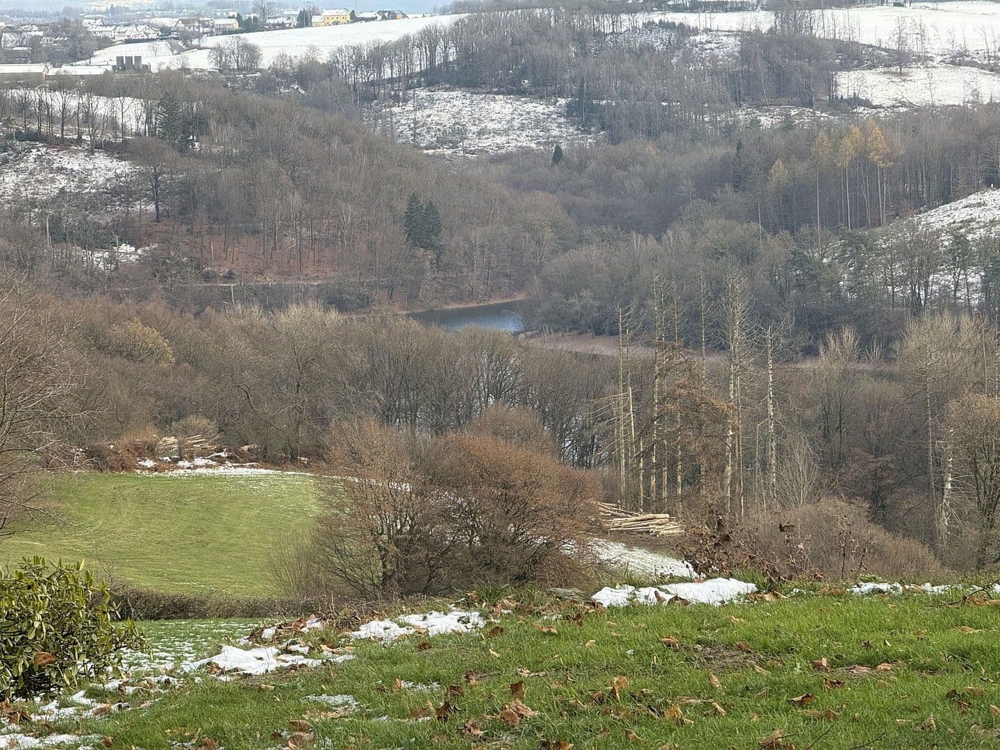 Prodej domu 160 m², pozemek 1.193 m², Breckerfeld, Severní Porýní-Vestfálsko Prodej domu 160 m², pozemek 1.193 m², Breckerfeld, Severní Porýní-Vestfálsko