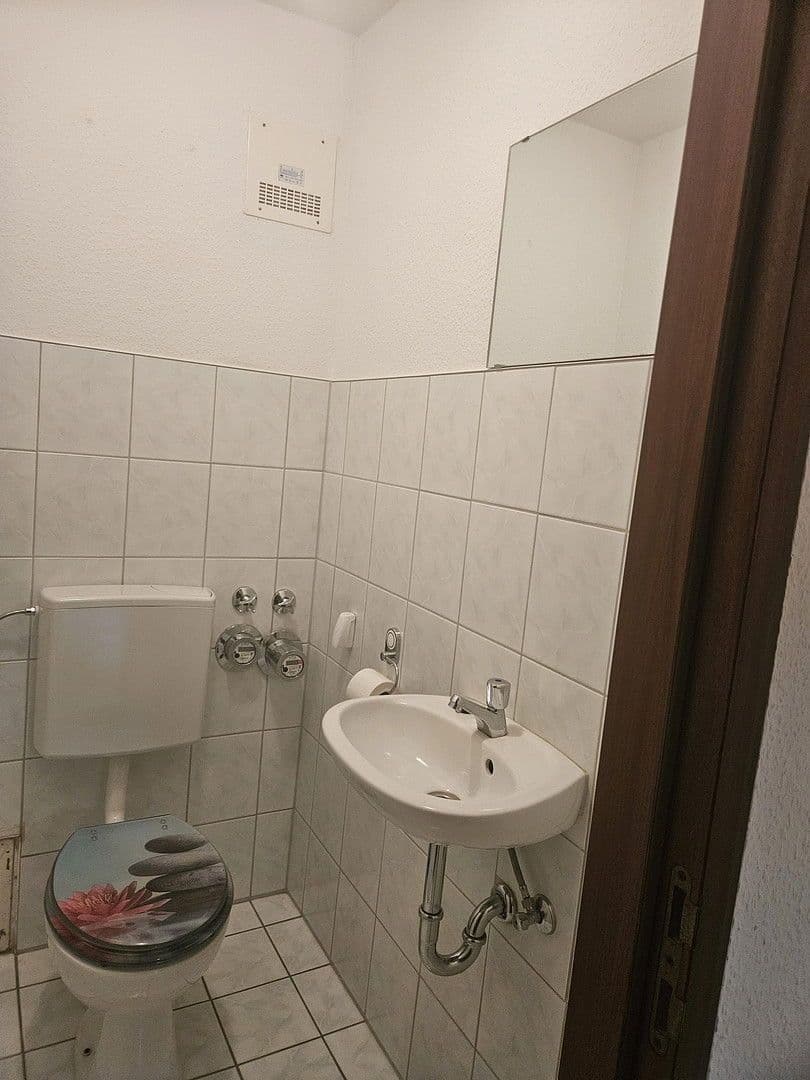 Pronájem bytu 2+1 60 m², Heilbronn, Bádensko-Württembersko Pronájem bytu 2+1 60 m², Heilbronn, Bádensko-Württembersko